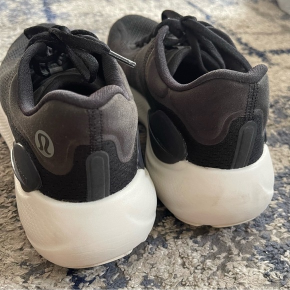 Lululemon Beyondfeel Running Shoes Size 10 - Picture 13 of 17